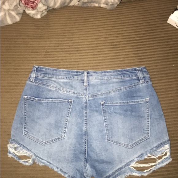 Jean shorts cute - Picture 2 of 3